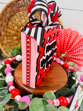 Load image into Gallery viewer, Happy Valentine’s Day Block