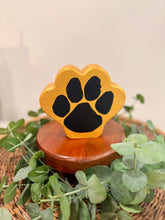 Load image into Gallery viewer, Tiger Paw Print "O" Piece