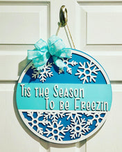 Load image into Gallery viewer, Snow Door Hanger