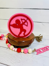 Load image into Gallery viewer, Cupid 3D Round