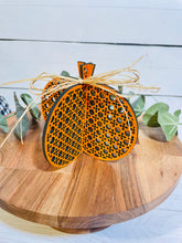 Load image into Gallery viewer, Rattan Pumpkin